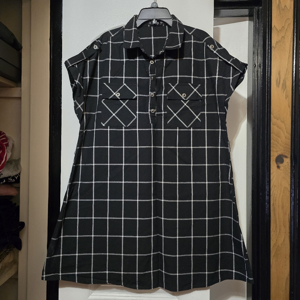 Shein Women's Black & White Checkered Shirt Dress W Buttoned Collar Size Medium